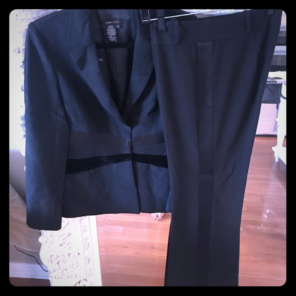 BCBGMaxAzria Black Suit size 6 & 4